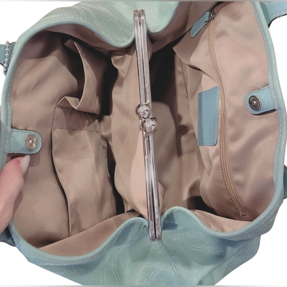 Coach Carry All Signature Tote Vintage 2011 GREAT CONDITION - Picture 9 of 9